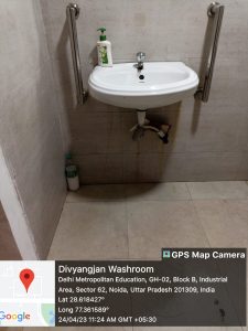 Divyangjan-Washroom-225x300